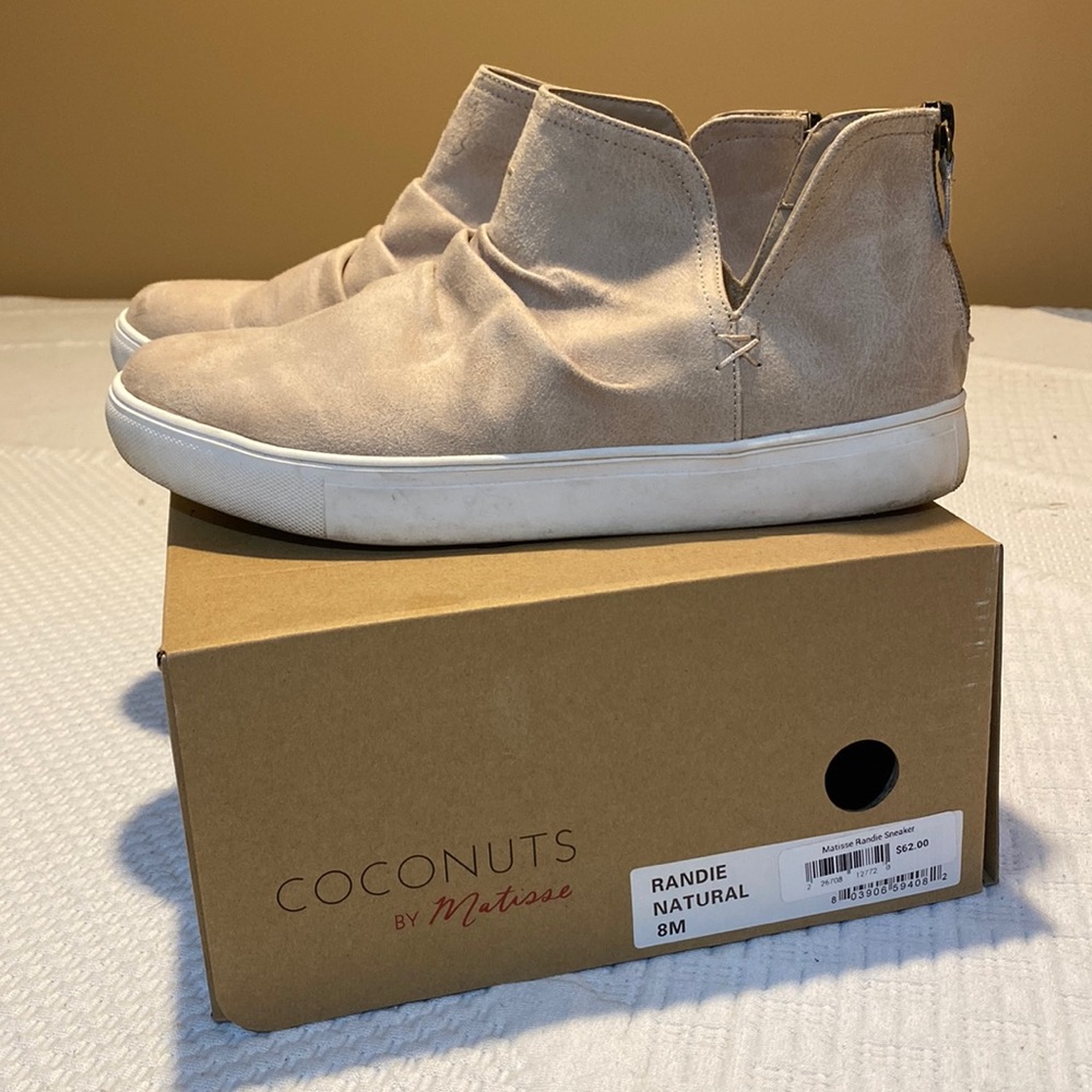 Casual zip back shoe